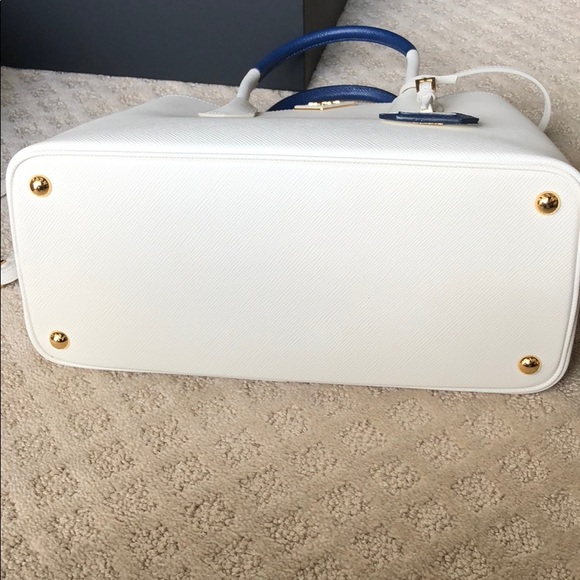 🚫SOLD🚫Prada medium double tote in white and blue - Picture 6 of 8